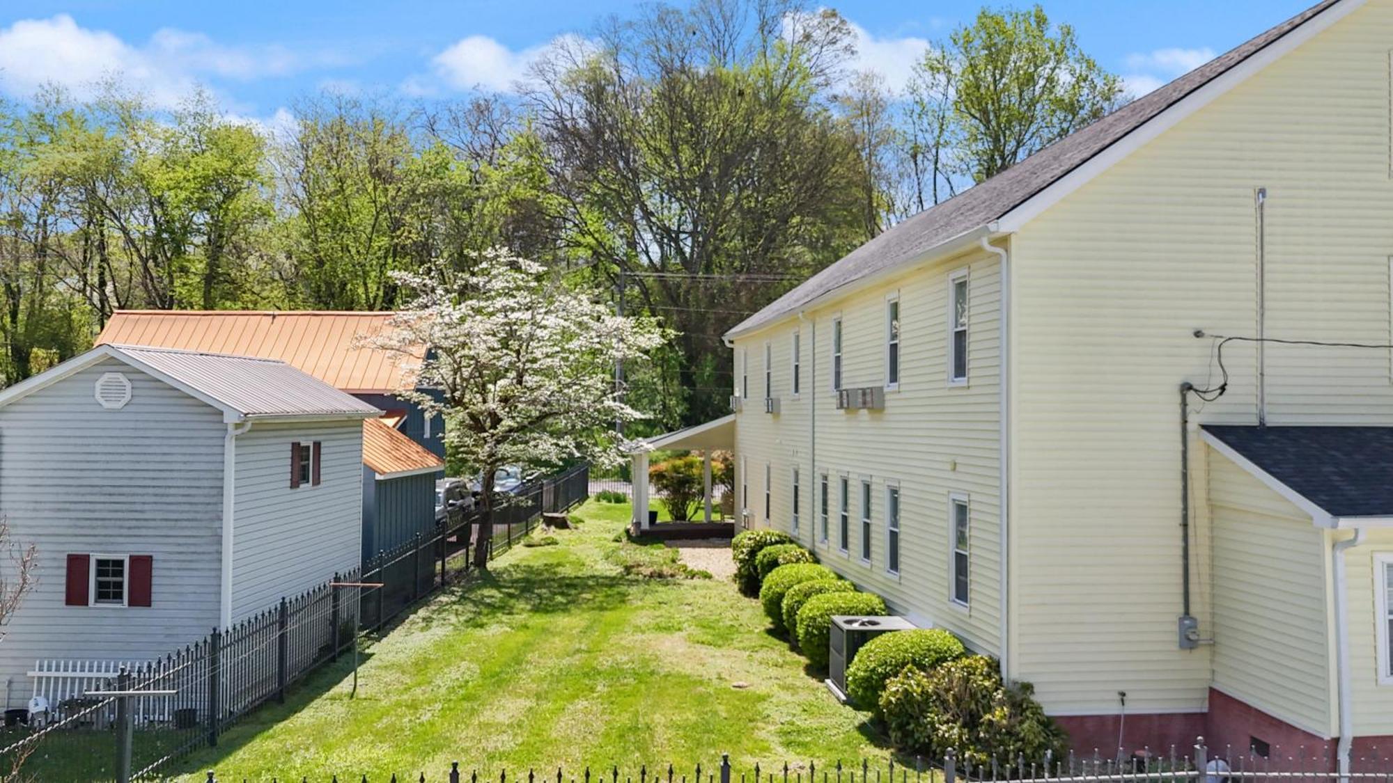 The Tellico Plains Inn And Event Venue Exterior foto